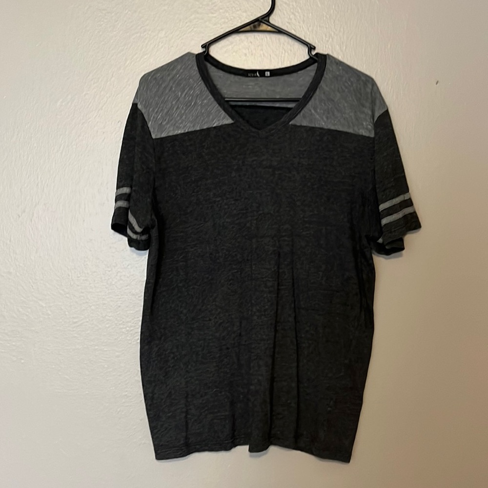 5/$20❤️ Light weight tee